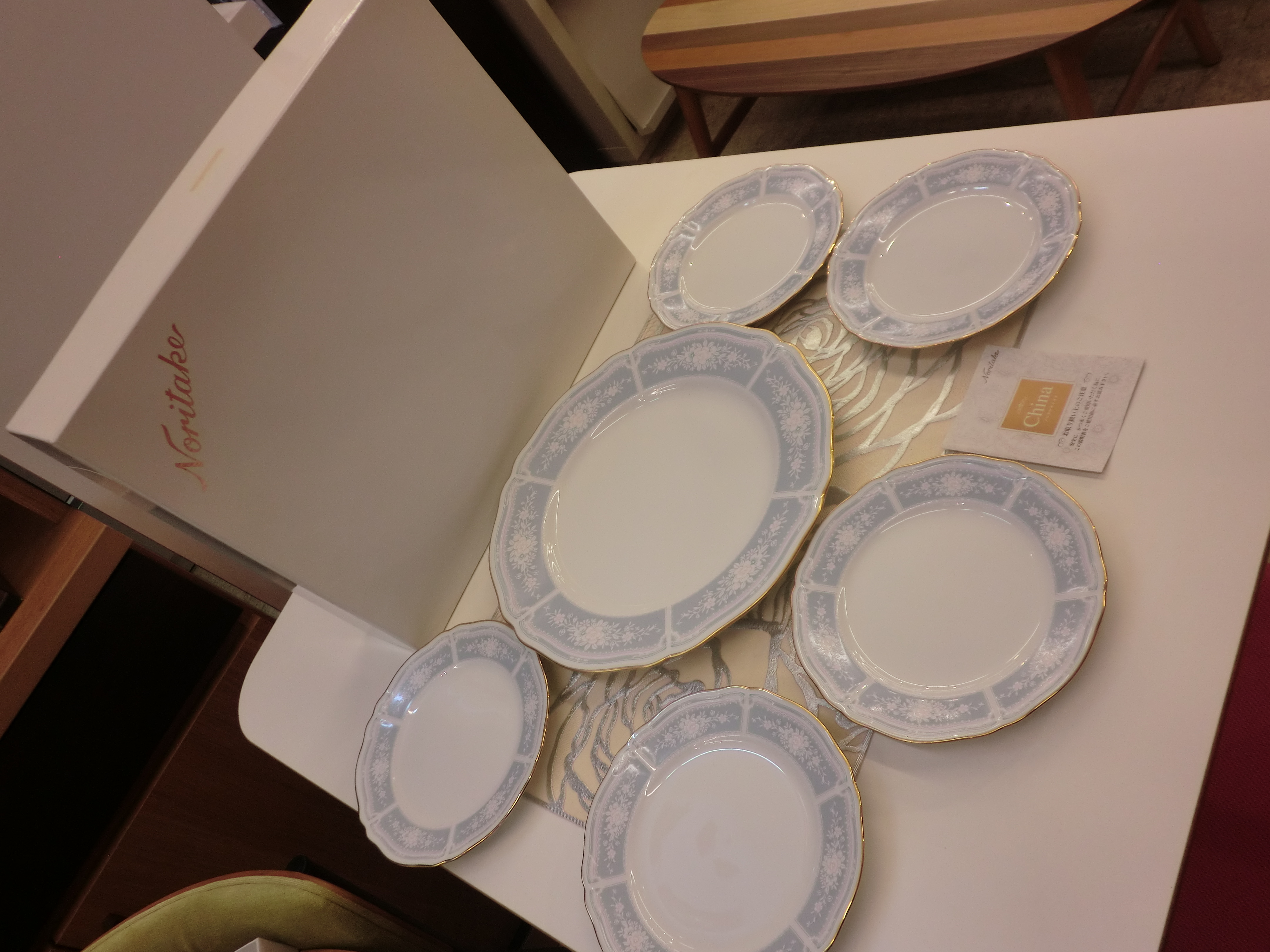 新品未使用品 Noritake レースウッドゴールド パーティーセット Y6714F/1507 買取しました！ | 愛知と岐阜のリサイクルショップ  再良市場