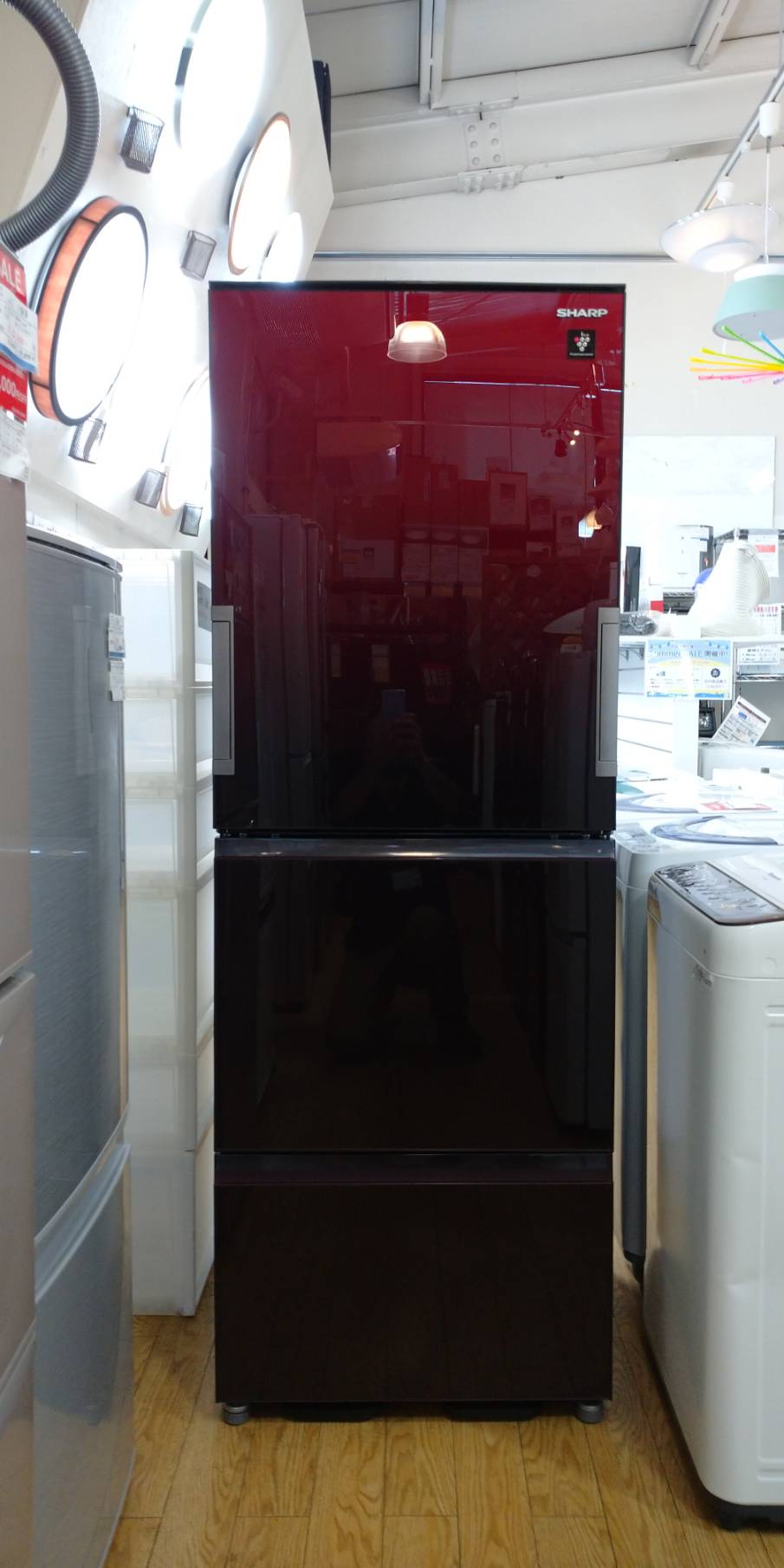 プラズマクラスター冷蔵庫 グラデ―ションレッド SJ-GW35J-R [3ドア