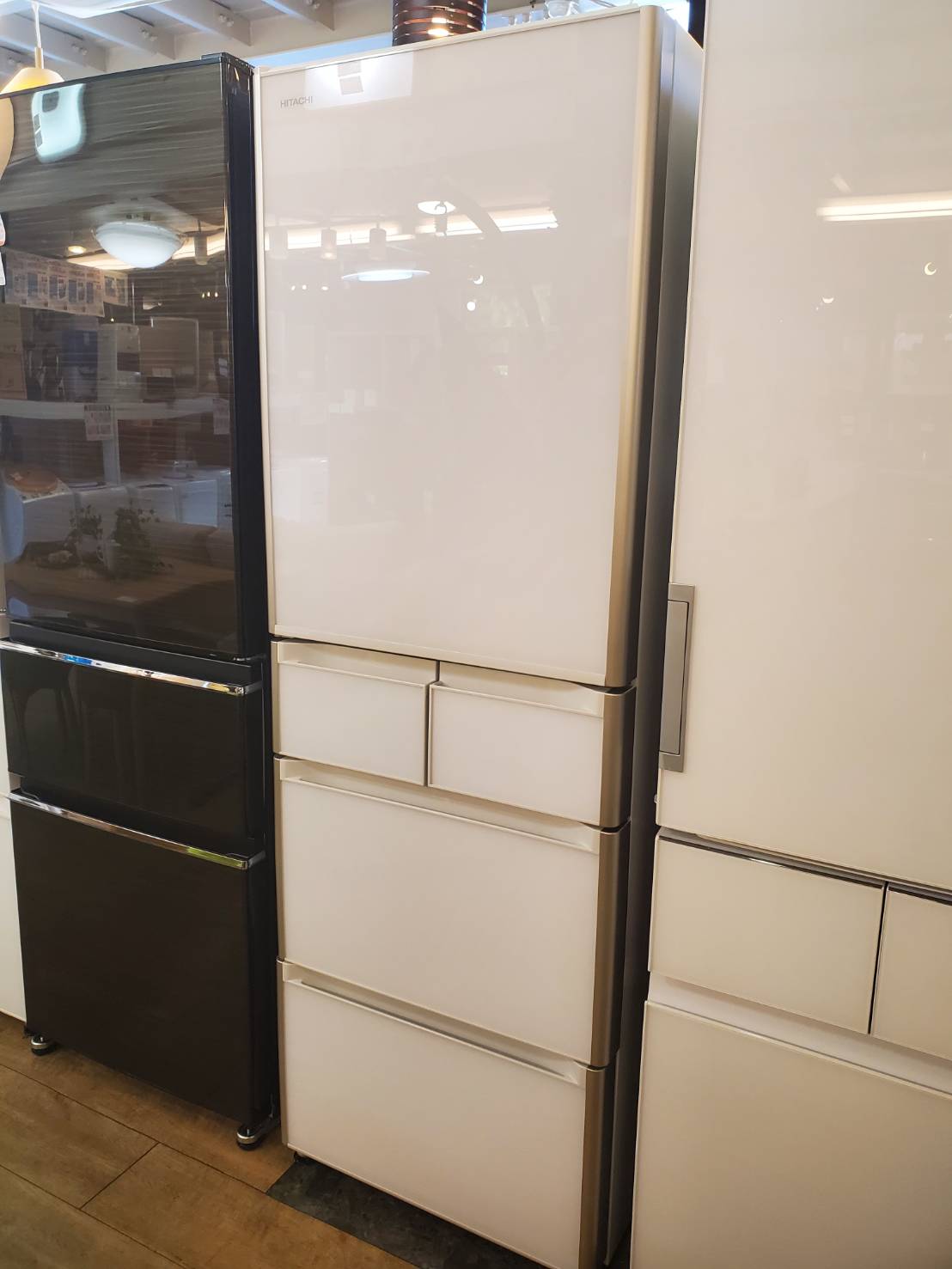 HITACHIの大型5ドア冷蔵庫です！！ - キッチン家電