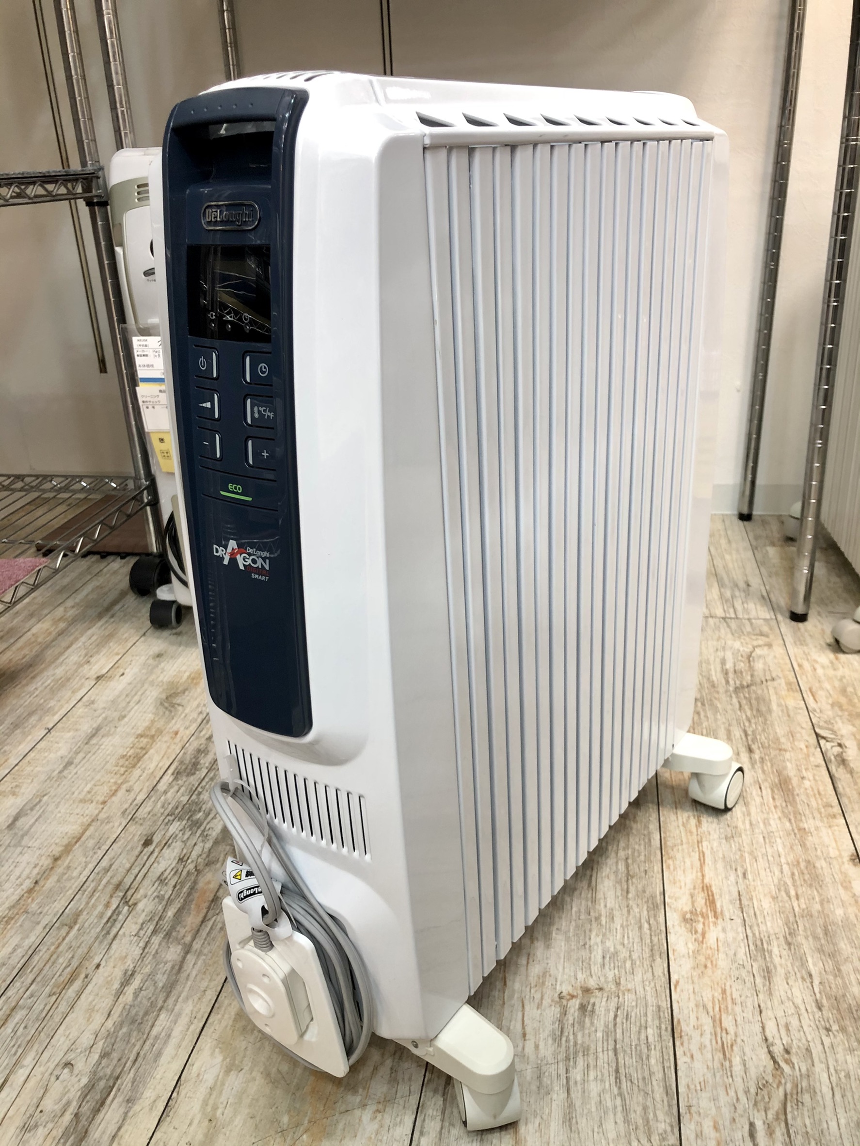 デロンギ オイルヒーター TDD0915W - 冷暖房/空調