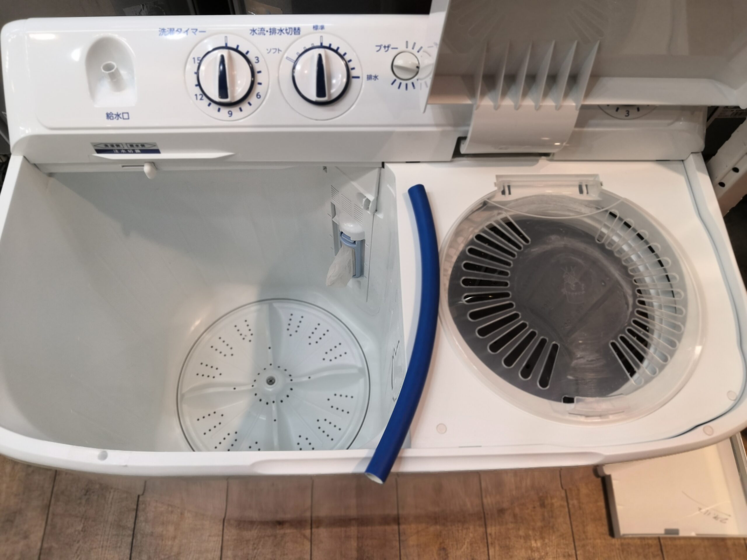 未使用品 ハイアール 5.5K二槽式洗濯機 JW-W55E(W) - 生活家電