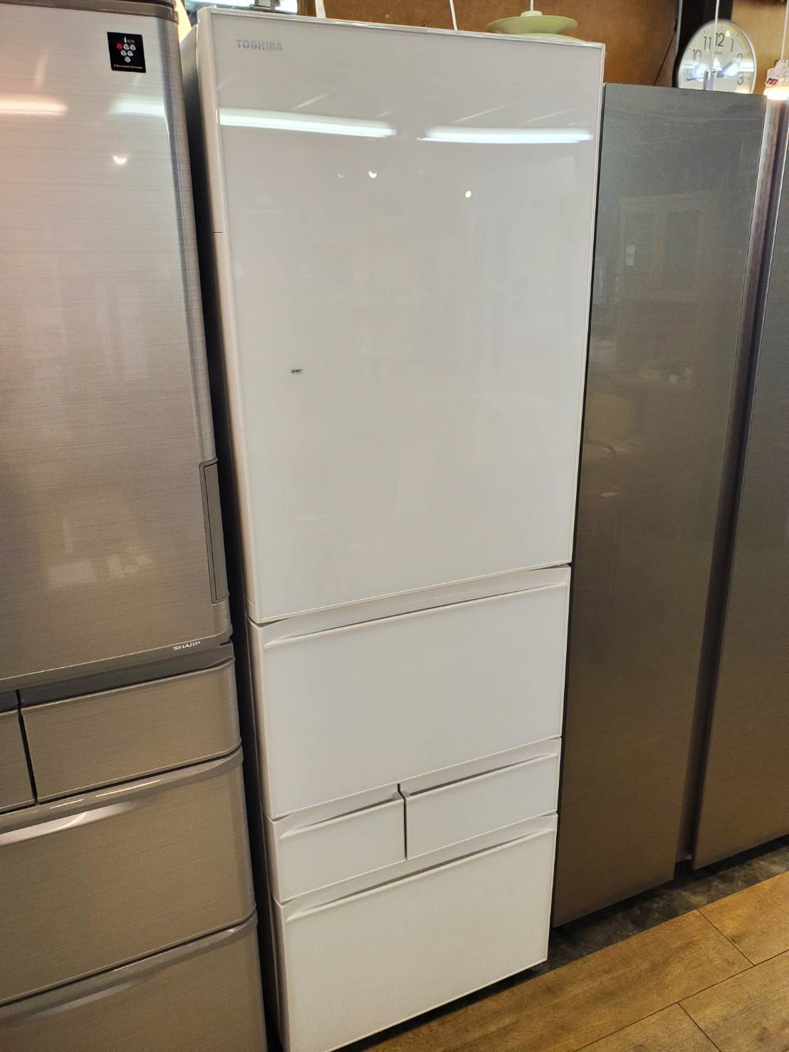 タッチオープン TOSHIBA 大型冷蔵庫 ファミリーサイズ426L - 冷蔵庫