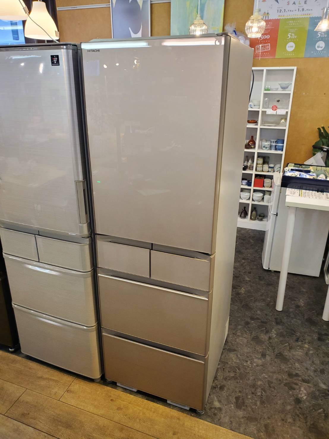 【直販特注】M▽日立 冷蔵庫 401L 5ドア 2019年 自動製氷 まんなか冷凍 真空チルド クリスタルドア クリスタルシャンパン R-S40J (25056) 400リットル～