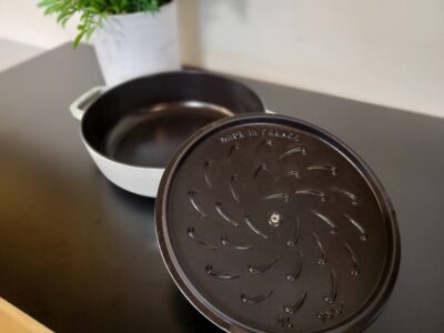 staub　ストウブ　ブレイザーソテーパン　両手鍋　鋳物ホーロー鍋　フランス　CHISTERA　システラ　24センチ　鍋　すき焼き　おでん　パエリア　システラドロップ　蓋付き　鍋　リサイクル　最良市場　天白区　名東区　昭和区　千種区　瑞穂区　緑区　日進市　豊明市　東郷町　買取　出張買取　高価買取　販売　お値打ち　特価　1点物　1点モノ　早い者勝ち　おすすめ　おしゃれ　中古品　中古美品　キレイ