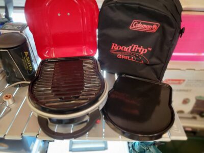 coleman　コールマン　roadtipgrill　Jr.　ロードトリップグリルJr　軽量　グリル　鉄板付き　オールインワン　ケース　LPガス　BBQグリル　アウトドア用品　キャンプ用品　ソロキャン　バーベキューグリル　リサイクル　最良市場　天白区　名東区　昭和区　千種区　瑞穂区　緑区　日進市　豊明市　東郷町　買取　出張買取　高価買取　販売　お値打ち　特価　1点物　1点モノ　早い者勝ち　おすすめ　おしゃれ　中古品