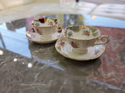 ROYAL ALBERT　ロイヤルアルバート　カップ＆ソーサー　コーヒーカップ　ティーカップ　ティータイム　EMPRESS　エンプレスシリーズ　エンプレス　JOSEPHINE　ジョセフィーヌ　CATHARINE　エカテリーナ　キャサリン　女帝　皇后　1983年　廃盤　廃番　リサイクルショップ　再良市場　天白　名東　昭和　千種　瑞穂　緑　日進　豊明　東郷　おススメ　オススメ お洒落　オシャレ　中古　美品