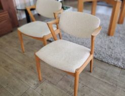 宮崎椅子製作所　MIYAZAKI CHAIR　MiyazakiChair　No.42　　チェア　KaiKristiansen　カイ・クリスチャンセン　カイクリスチャンセン　デザイナーズ家具　デザイン家具　デザイナーズチェア　デザインチェア　ハーフアームチェア　セミアーム　チェア　椅子　ダイニングチェア　オーク材　ファブリック　布張り　北欧　デンマーク　ミッドセンチュリー　ナチュラル　モダン　可動式背もたれ　リサイクルショップ　再良市場　天白　名東　昭和　千種　瑞穂　緑　日進　豊明　東郷　おススメ　オススメ お洒落　オシャレ　中古　美品