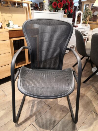 ハーマンミラー Harman Miller アーロンチェア Aeron Side Chair 1