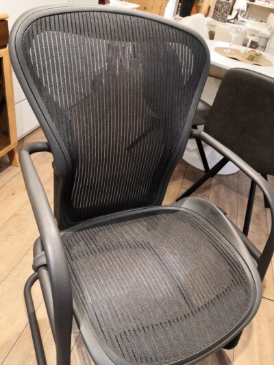 ハーマンミラー Harman Miller アーロンチェア Aeron Side Chair 2