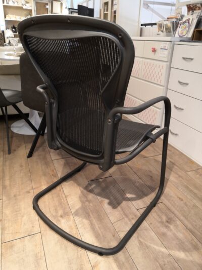 ハーマンミラー Harman Miller アーロンチェア Aeron Side Chair 3