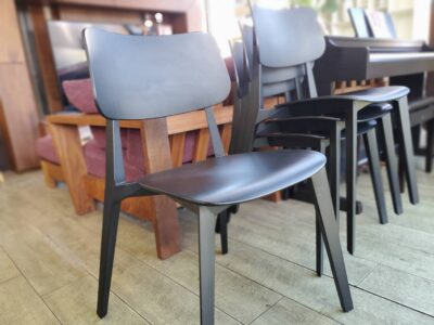 TOOU　トゥー　STELLA CHAIR　StellaChair　ステラチェア　チェア　デスクチェア　ダイニングチェア　スタッキングチェア　椅子　イス　プラスチック製　デザインチェア　デザイナーズ家具　デザイナーズチェア　サンダー・ムルダー　SanderMulder　イタリア　イタリア家具　イタリー家具　コンパクト　積み重ね　ブラック　リサイクルショップ　再良市場　天白　名東　昭和　千種　瑞穂　緑　日進　豊明　東郷　おススメ　オススメ お洒落　オシャレ　中古