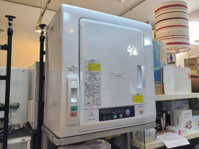 HITACHI / 日立　5K 衣類乾燥機　スタンド付き　DE-N50WU　2021年製